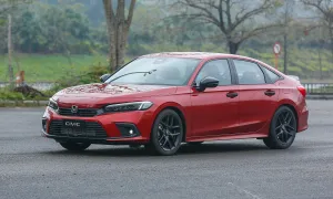 Doanh số sedan cỡ C đạt đỉnh, Civic chạm đáy